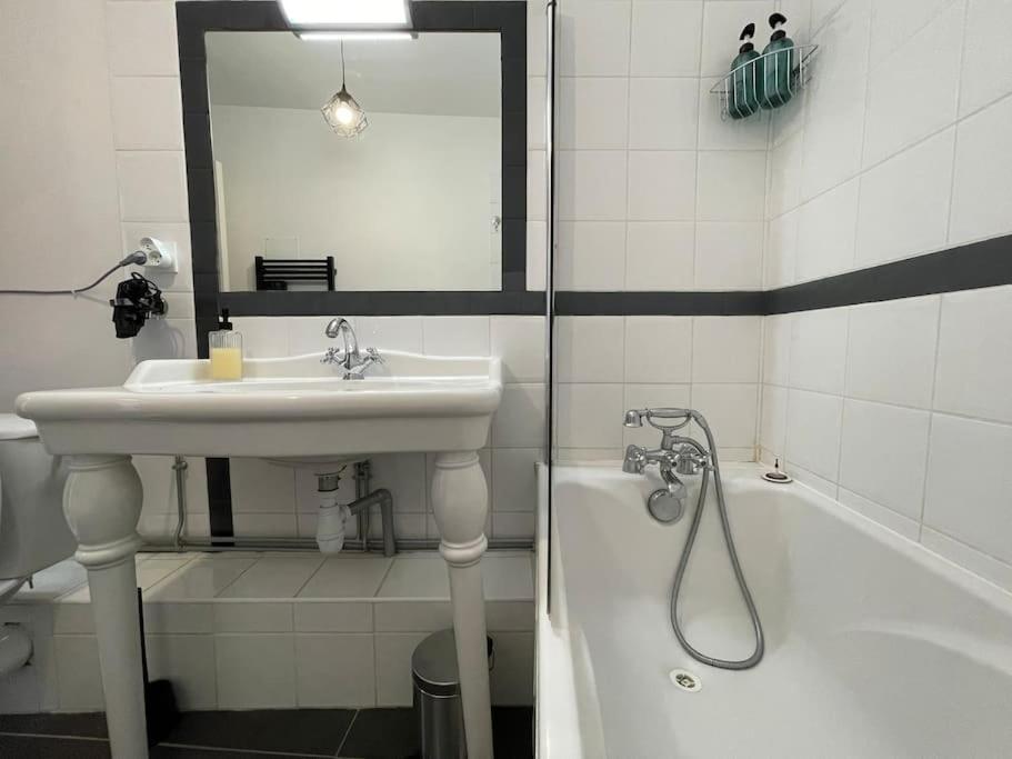 L'Appartement Tomey Avec Parking Carcassonne Extérieur photo